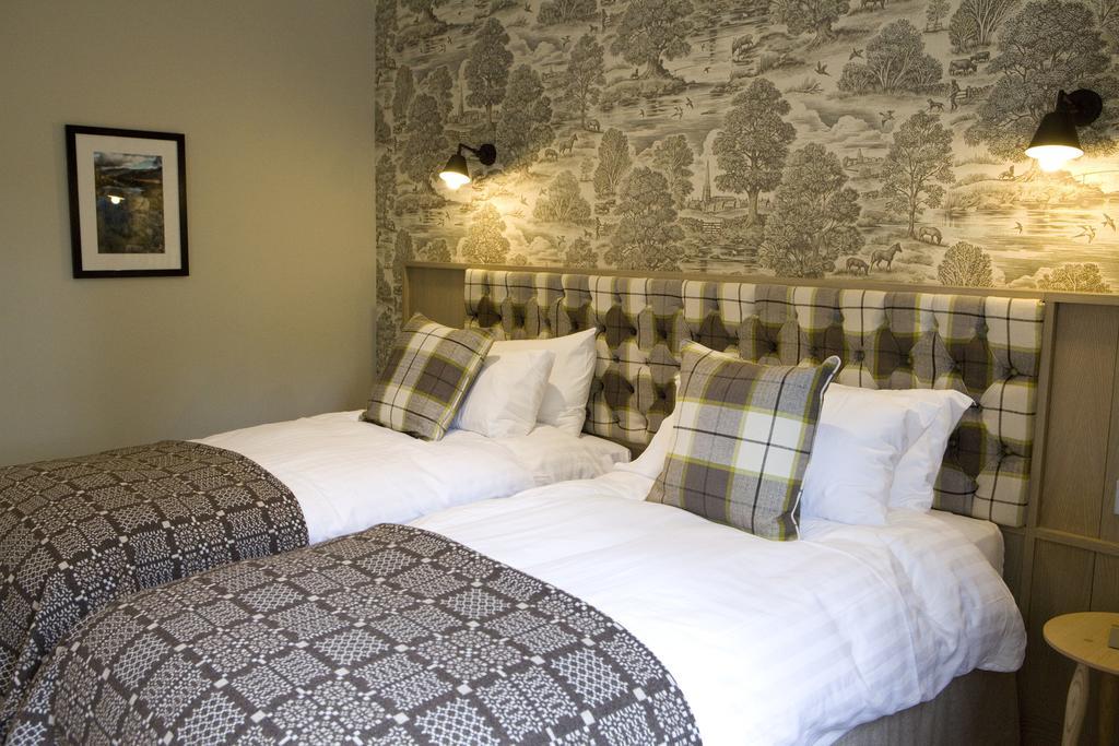 Saracens Head Hotel เบดด์เกอเลิร์ท ภายนอก รูปภาพ