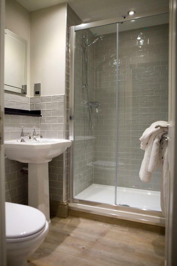 Saracens Head Hotel เบดด์เกอเลิร์ท ภายนอก รูปภาพ